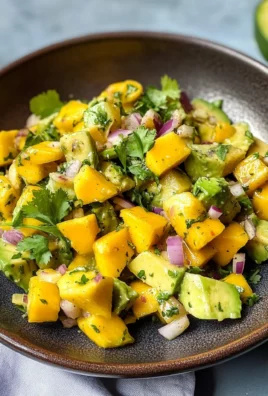 Avocado Mango Salad