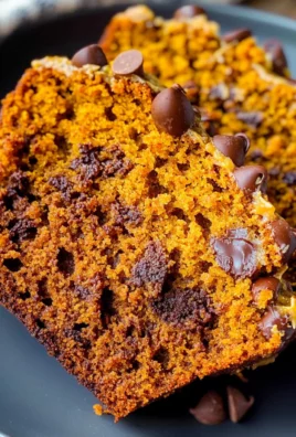 Best Chocolate Chip Pumpkin Bread