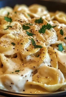 Crockpot Chicken Alfredo Tortellini: A Creamy Delight You’ll Love!