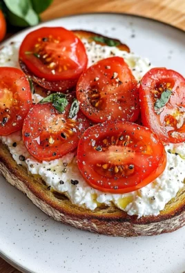 Tomato and Cottage Cheese Toast