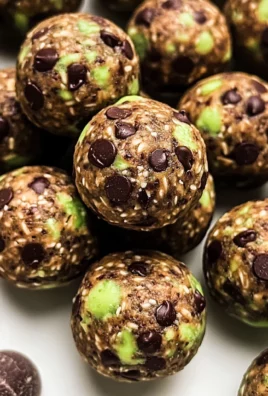 Mint Chocolate Chip Protein Balls