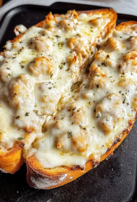 The Viral Chicken Alfredo Garlic Bread I'm Obsessed With